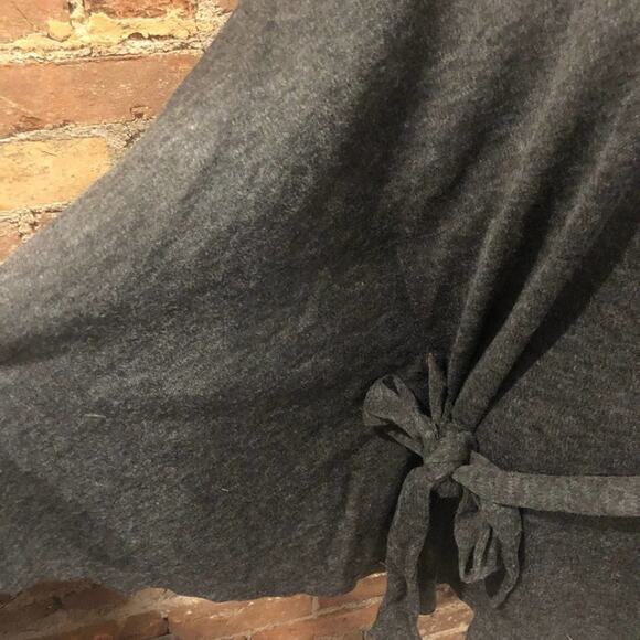 Doe & Rae Poncho Sweater NWT Gray Belted size M - Picture 3 of 9